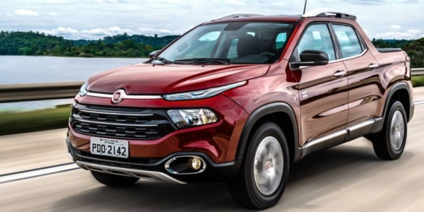 caminhonete cabine dupla Fiat Toro