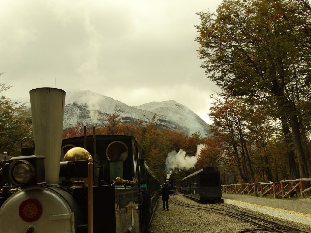 o que fazer em ushuaia - tem com vista de montanhas nevadas ao fundo